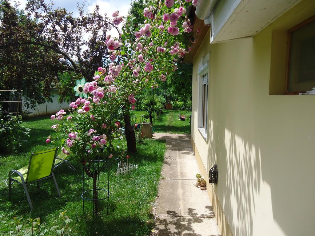 Vida-Lak Villa Berekfurdo Room photo